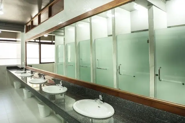 Private room with 4 beds & shared external bathroom - Female only