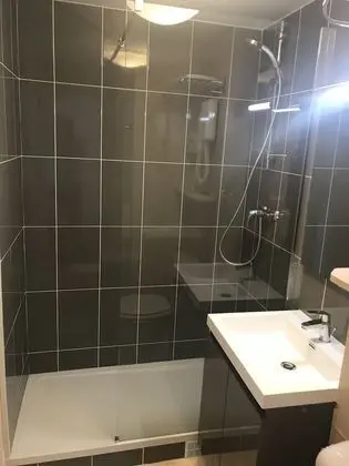 İki Ayrı Yataklı Oda, Şehir Manzaralı