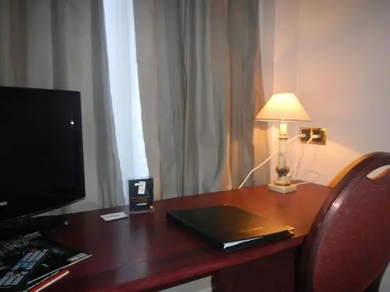 Üç Kişilik Oda, Şehir Manzaralı