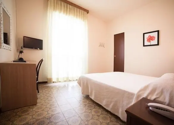 Tek Büyük veya İki Ayrı Yataklı Oda, Balkon