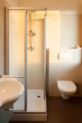 Tek Büyük veya İki Ayrı Yataklı Oda, Balkon