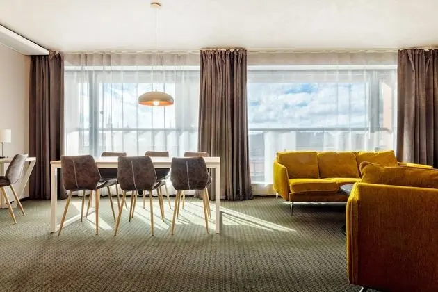 Süit, Balkon