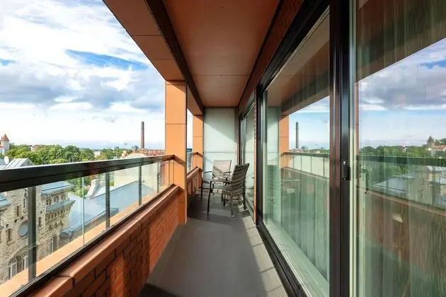 Süit, Balkon