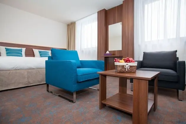 Exclusive Tek Büyük Yataklı Oda