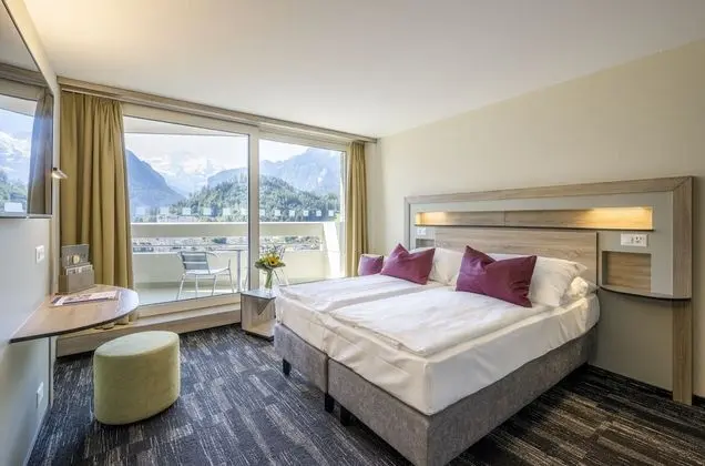 Double Room Queen Size Deluxe (7th to 14th floor)