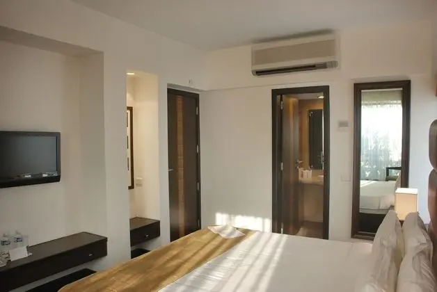 Deluxe Tek Büyük Yataklı Oda