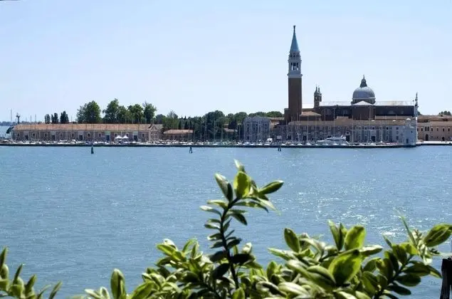 Süit, Lagün Manzaralı