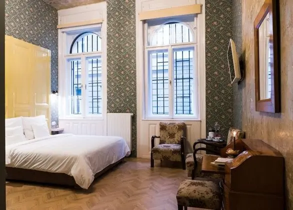Deluxe Tek Büyük Yataklı Oda
