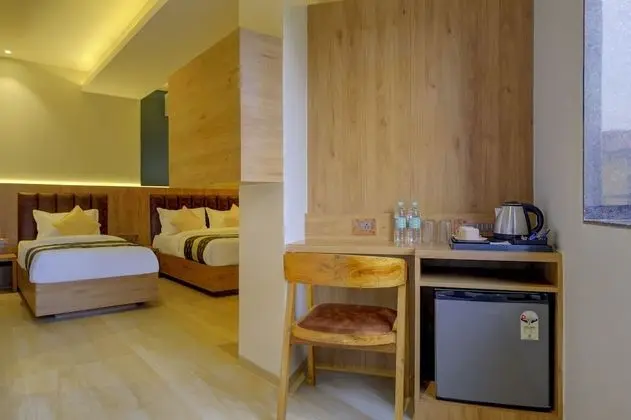 Emerald Suite
