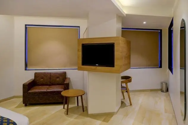 Emerald Suite