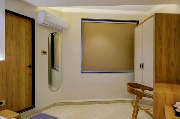 Emerald Suite