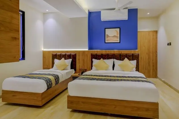 Emerald Suite