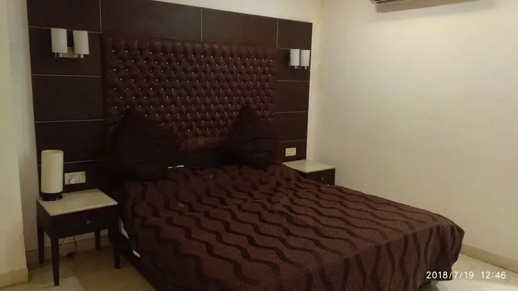 Deluxe Tek Büyük Yataklı Oda, 1 Çift Kişilik Yatak, Balkon, Şehir Manzaralı