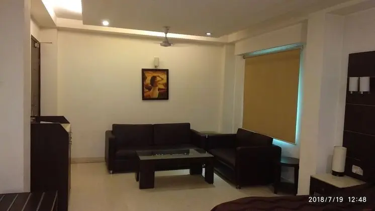 Deluxe Tek Büyük Yataklı Oda, 1 Çift Kişilik Yatak, Balkon, Şehir Manzaralı