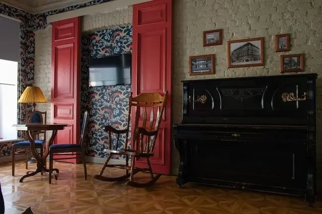 Deluxe Tek Büyük Yataklı Oda