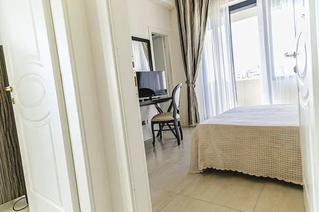 Junior Süit, Bağlantılı Odalar