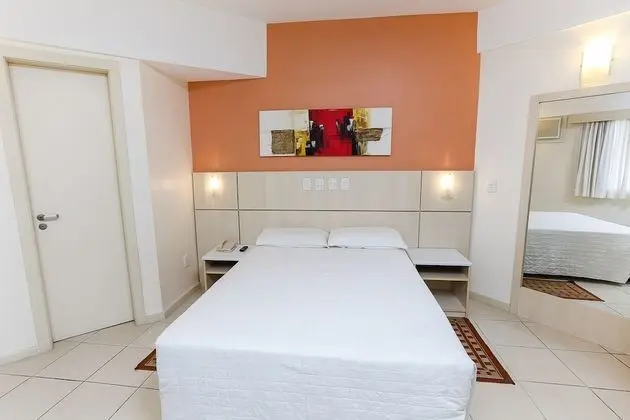 Süit, 1 Çift Kişilik Yatak ve Çekyat