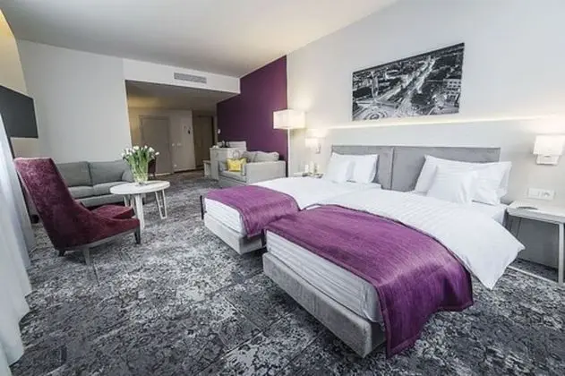 Deluxe Tek Büyük Yataklı Oda