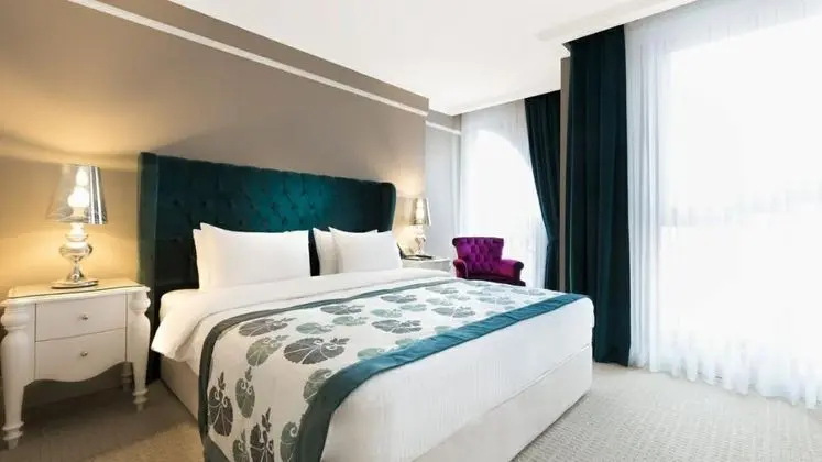 Standart Oda, Şehir Manzaralı