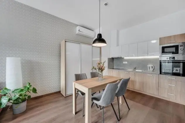 Deluxe Apart Daire, Teras