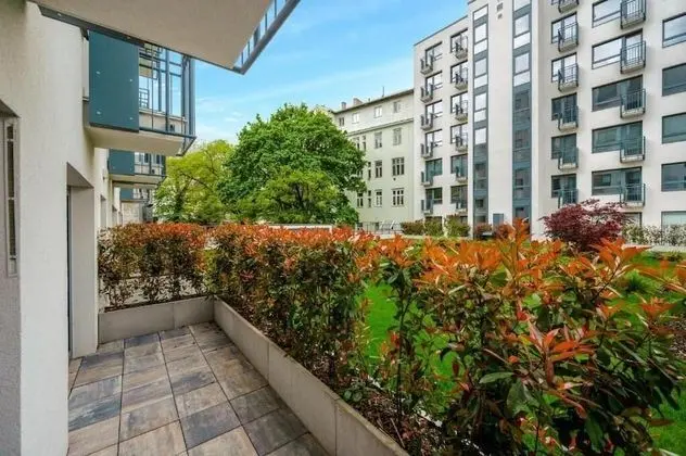 Deluxe Apart Daire, Teras