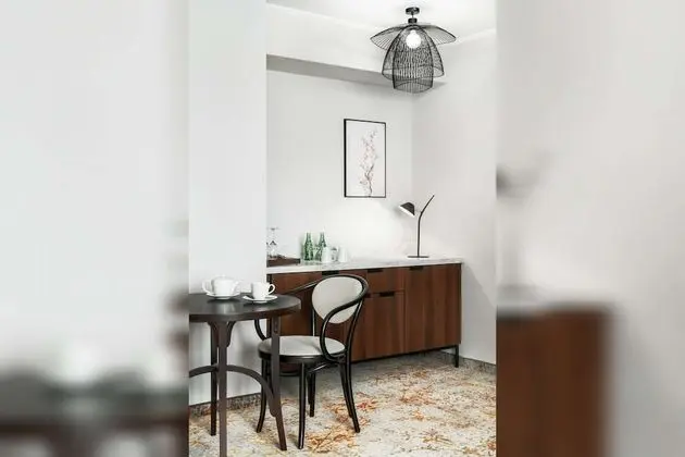 Junior Süit, 1 En Büyük (King) Boy Yatak ve Çekyat, Küvet