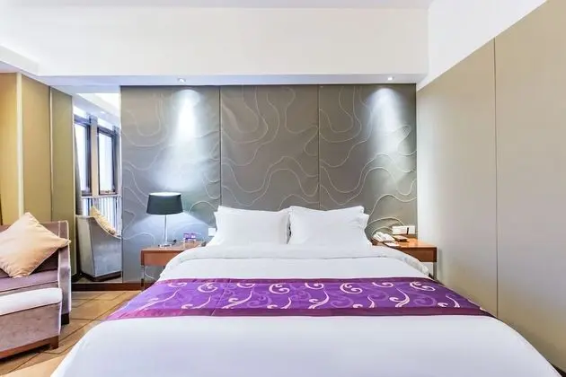 Tek Büyük Yataklı Oda (Extreme Sassy)