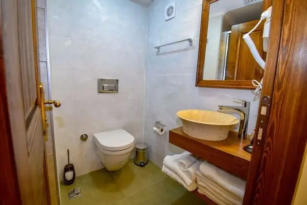 Standard Tek Büyük Yataklı Oda
