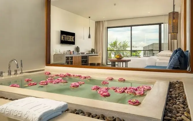 Süit, Havuz Manzaralı (Residence - One Way Transfer)