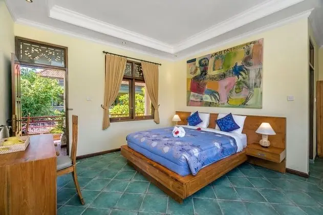 Süit, Balkon, Bahçe Manzaralı