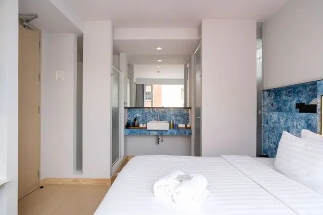 Absolute Window Double or Twin