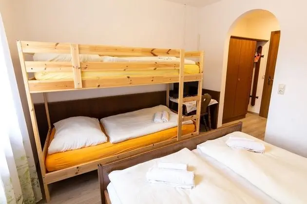 Standard Dört Kişilik Oda