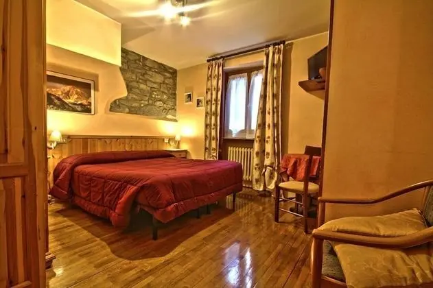 Standard Tek Büyük veya İki Ayrı Yataklı Oda