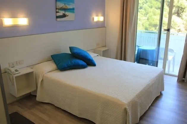 Tek Büyük Yataklı Oda, Balkon