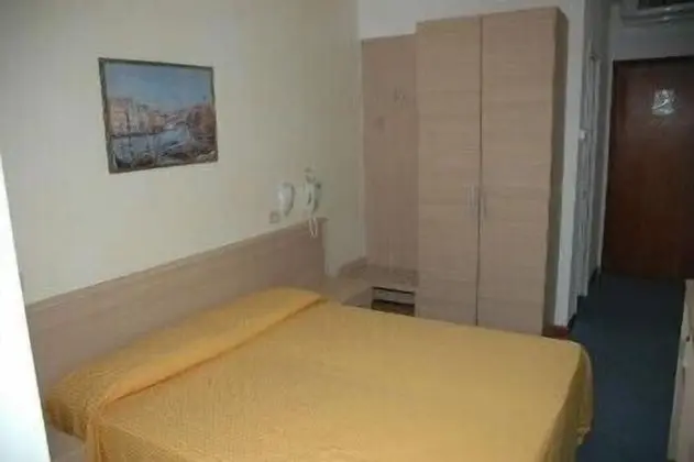 Tek Büyük Yataklı Oda, Balkon