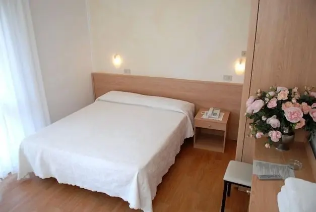 Tek Büyük Yataklı Oda, Balkon