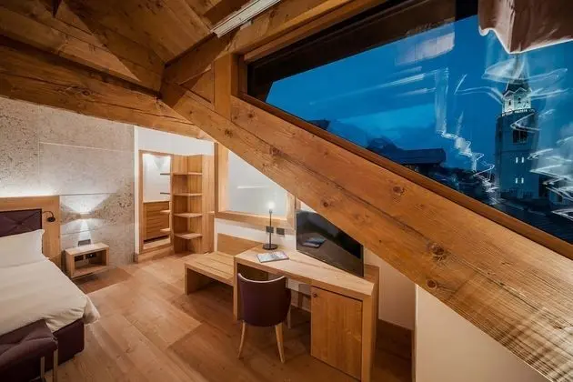 Romantic Süit, Küvet, Dağ Manzaralı