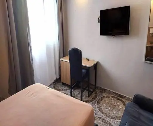 Standard Tek Büyük Yataklı Oda
