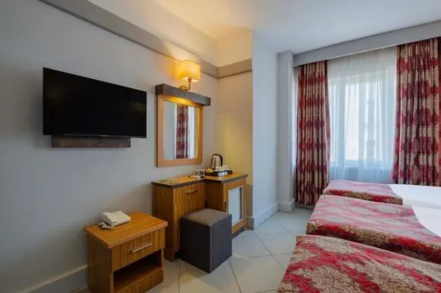 https://images.odamax.com/img/1024x768/odamax/image/upload/Mevre_Hotel_202603251130115_Oda_Standart_Ki_ilik_2_.jpg
