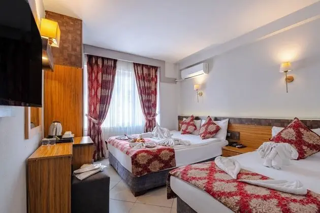 Standard Tek Büyük veya İki Ayrı Yataklı Oda
