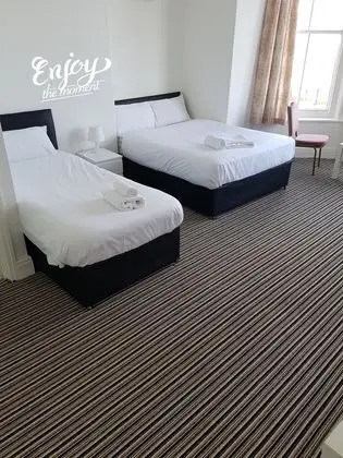 Superior Üç Kişilik Oda, Banyolu/Duşlu, Deniz Manzaralı