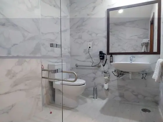 Superior Tek Büyük Yataklı Oda, Engellilere Uygun