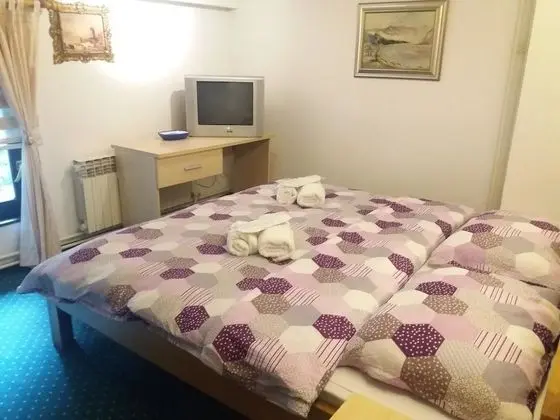Comfort Tek Büyük Yataklı Oda