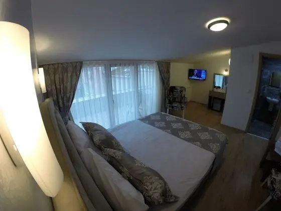Tek Büyük Yataklı Oda, Balkon