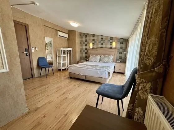 Tek Büyük Yataklı Oda, Balkon