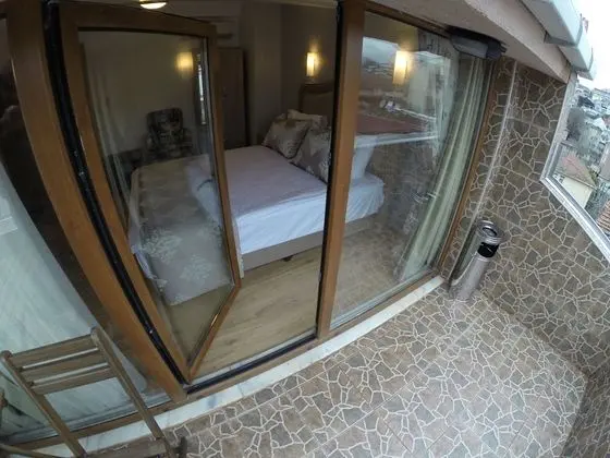Tek Büyük Yataklı Oda, Balkon