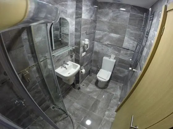 Tek Büyük Yataklı Oda, Balkon