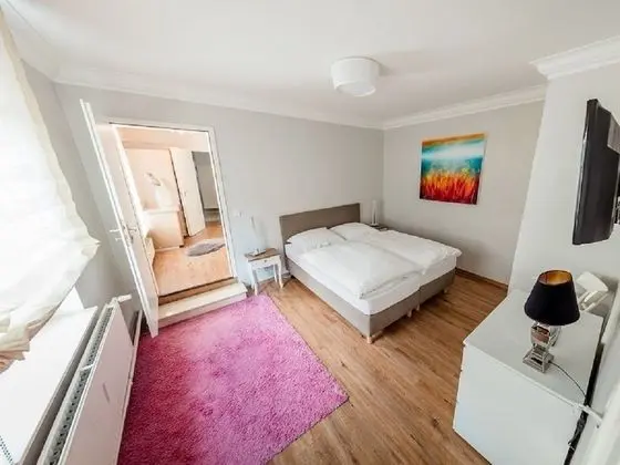 Tek Büyük Yataklı Oda