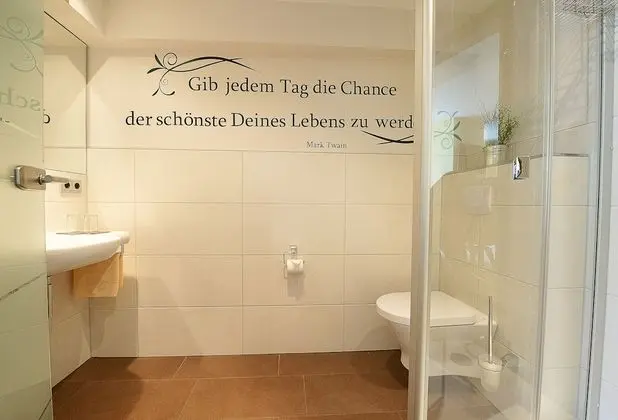 Business Üç Kişilik Oda