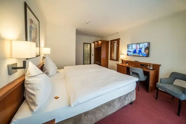 Standard Tek Büyük Yataklı Oda